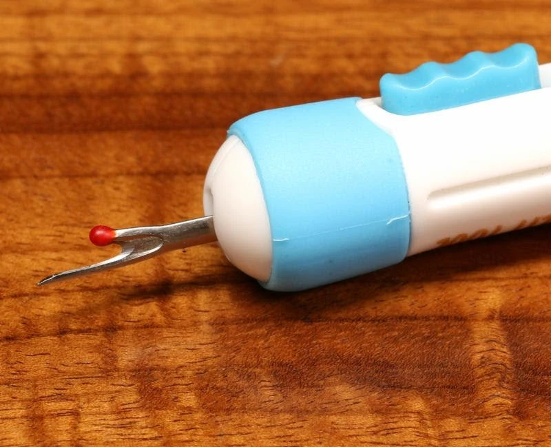 Hareline Tyer's Retractable Bodkin & Cutter Multi Tool Tools & Vises 4 Hareline Tyer's Retractable Bodkin & Cutter Multi Tool Tools & Vises